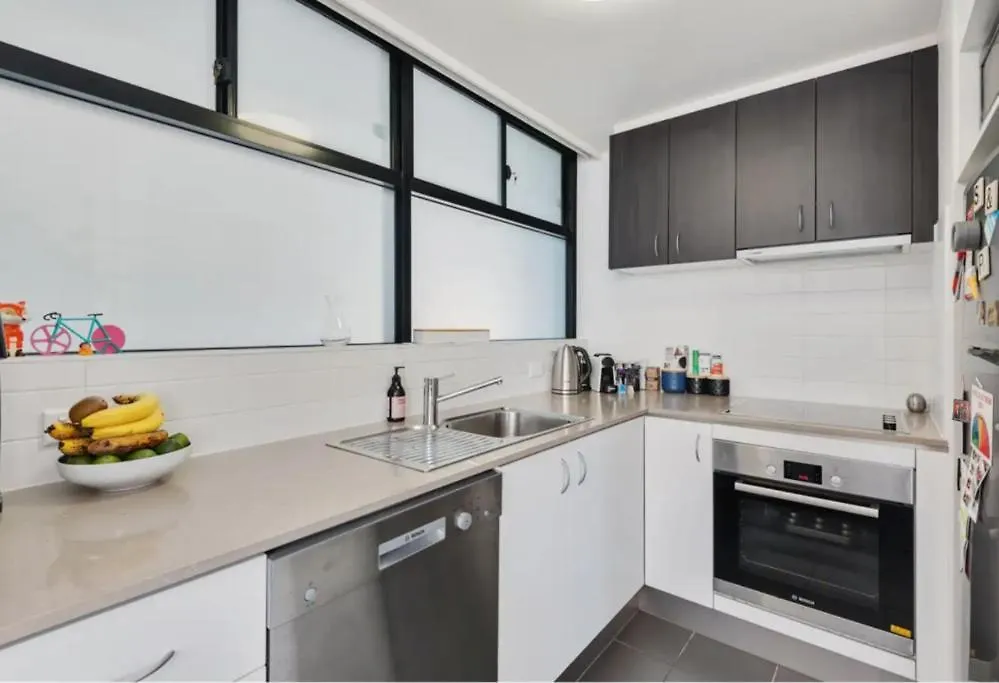 Groovy! ~ Central New Farm ~ Walk To Cbd Brisbane Apartment